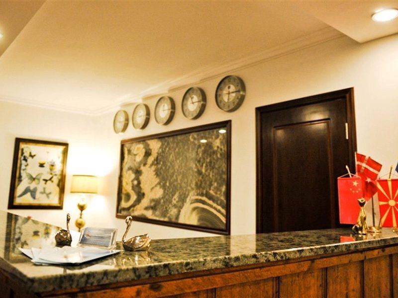 Duvet Center Hotel Скопие Екстериор снимка