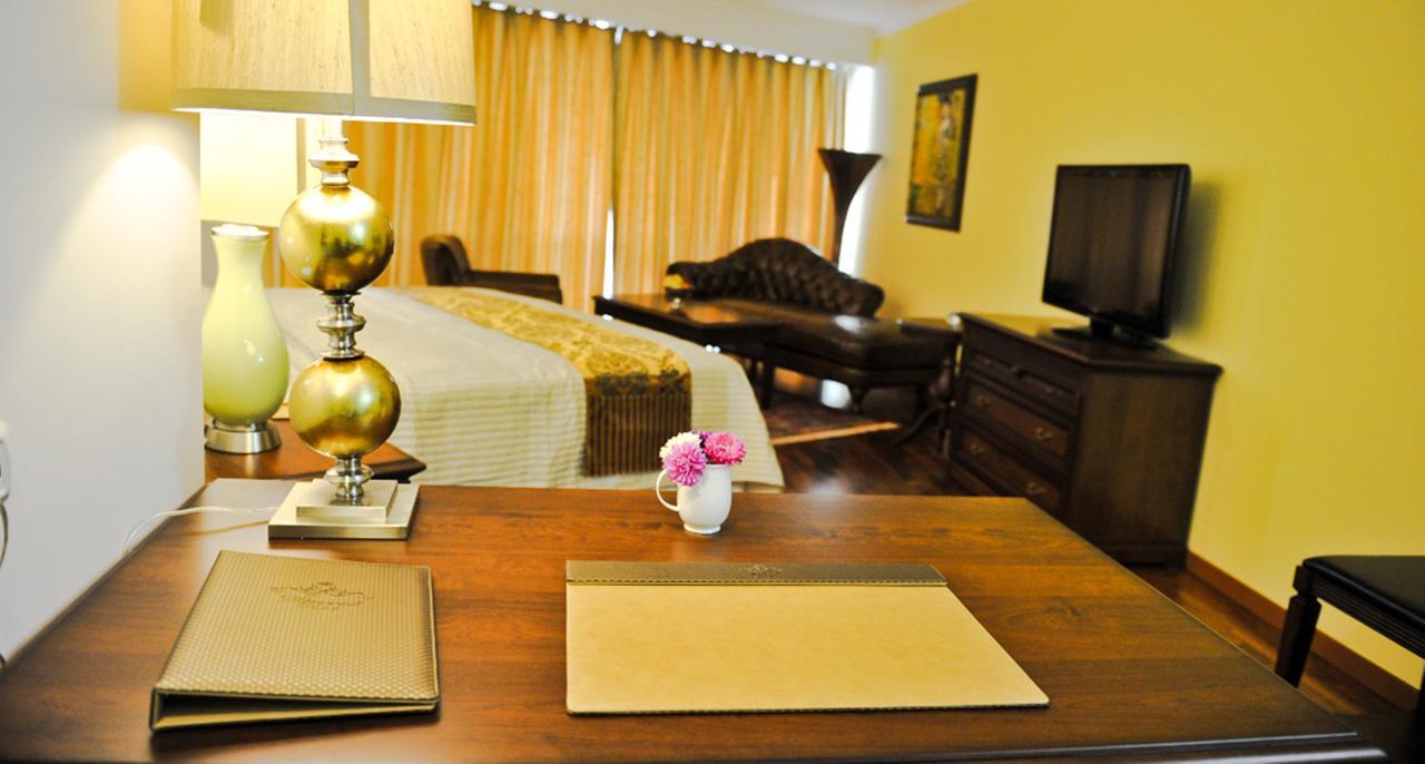 Duvet Center Hotel Скопие Екстериор снимка
